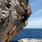 Mallorca - bouldering in Cala Figuera 04
