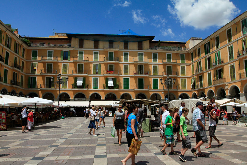 Mallorca - Palma - Plaza Mayor 01