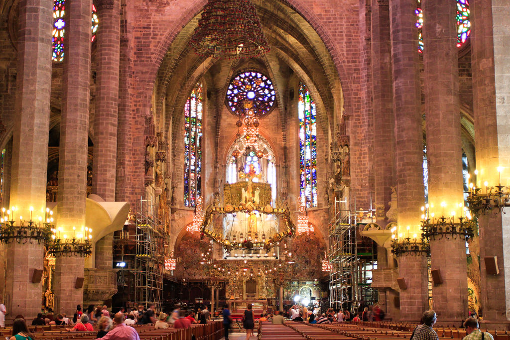 Mallorca - Palma - inside the cathedral La Seu 02