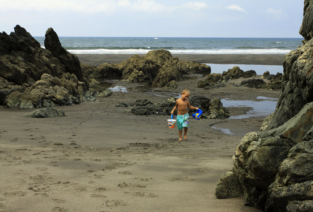 The beach of “The Quebrantos” 24