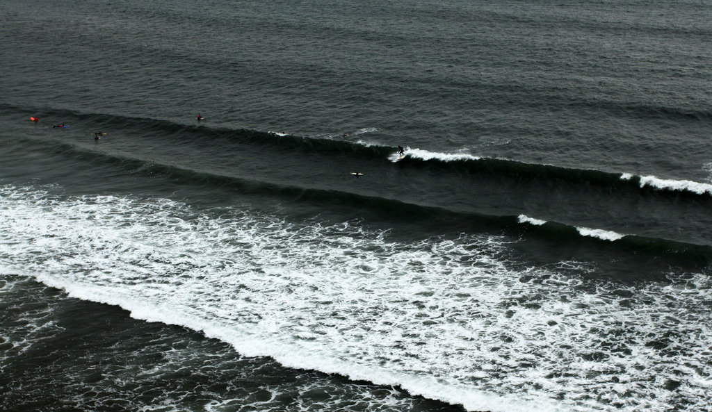 Surfing at the beach of “The Quebrantos” 02