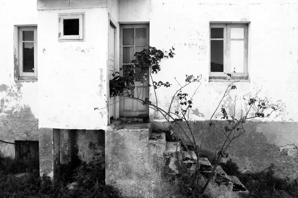 An old house in San Juan de la Arena 01