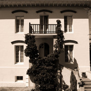 An old villa in San Juan de la Arena 01
