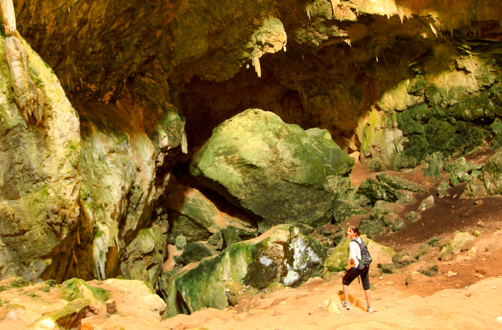 Mallorca - Marieke in the cave Son Pou