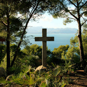 Mallorca - Victoria peninsula - three crosses