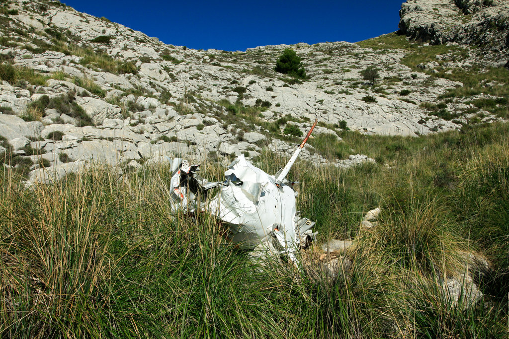 Circuit of the Puig des Tossals Verds - the wreckage of an airplane