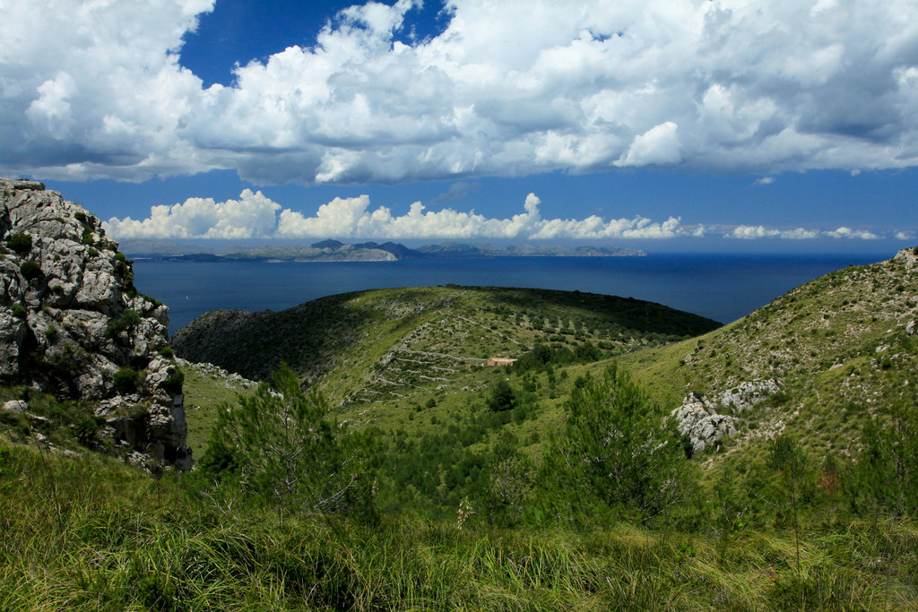 Mallorca - views from climbing area Ermita de Betlem 02