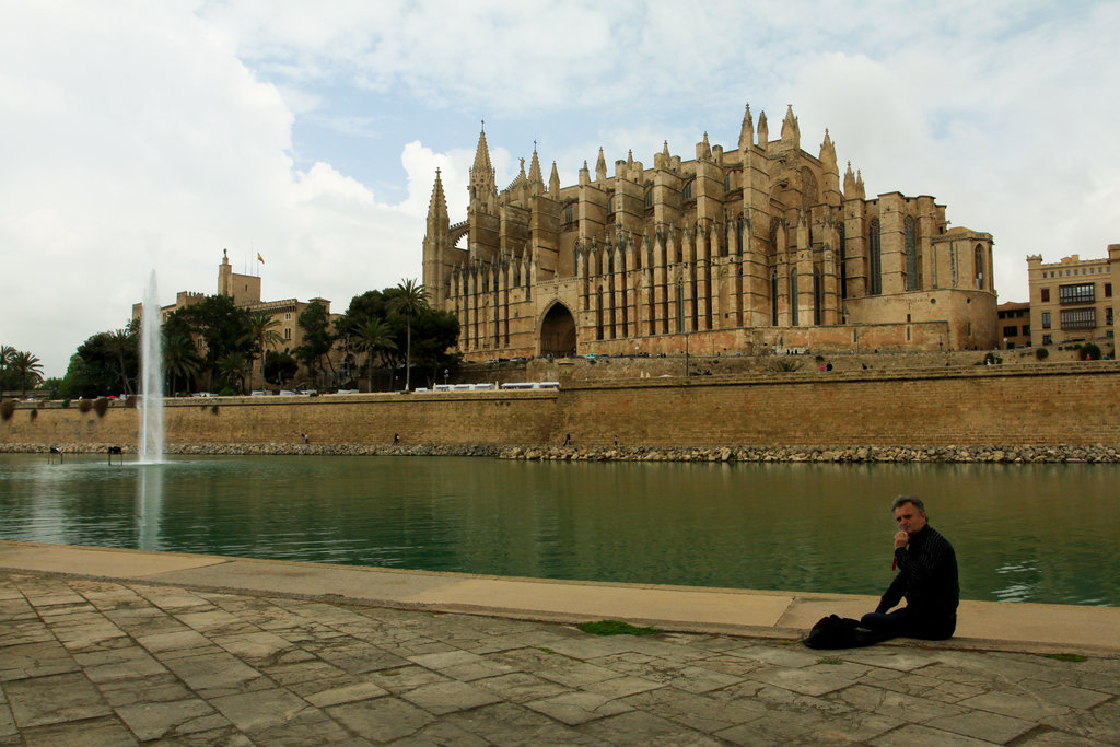 Mallorca - sightseeing in Palma - in front of La Seu