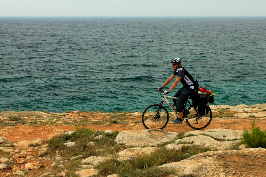 Menorca - Camino de caballos on bike 04