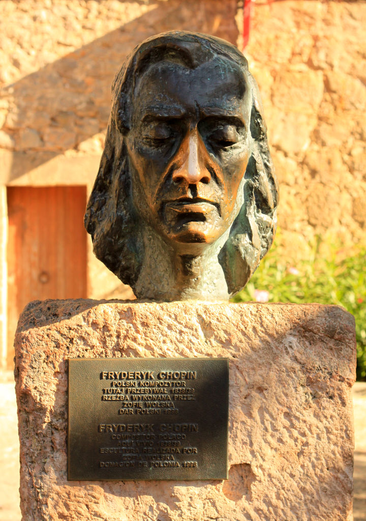 A bust of Chopin in Valldemosa
