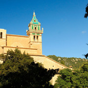 A monastery in Valldemosa 01