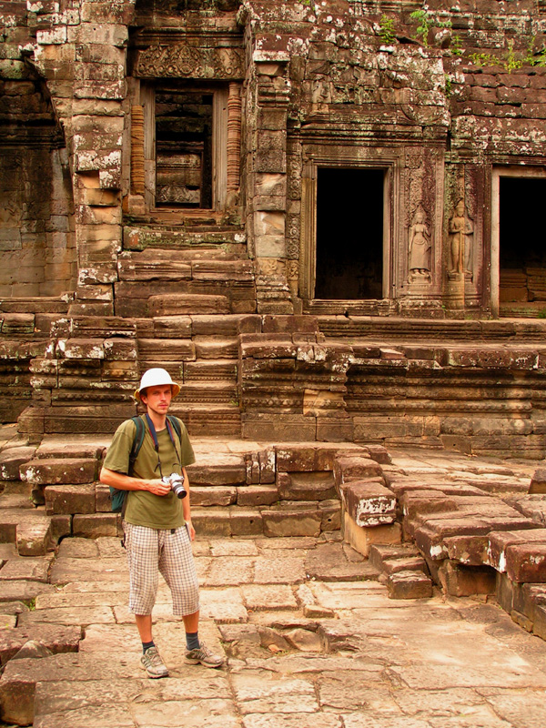 Cambodia - Angkor wat explorer :)