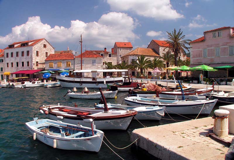 Stari Grad Port