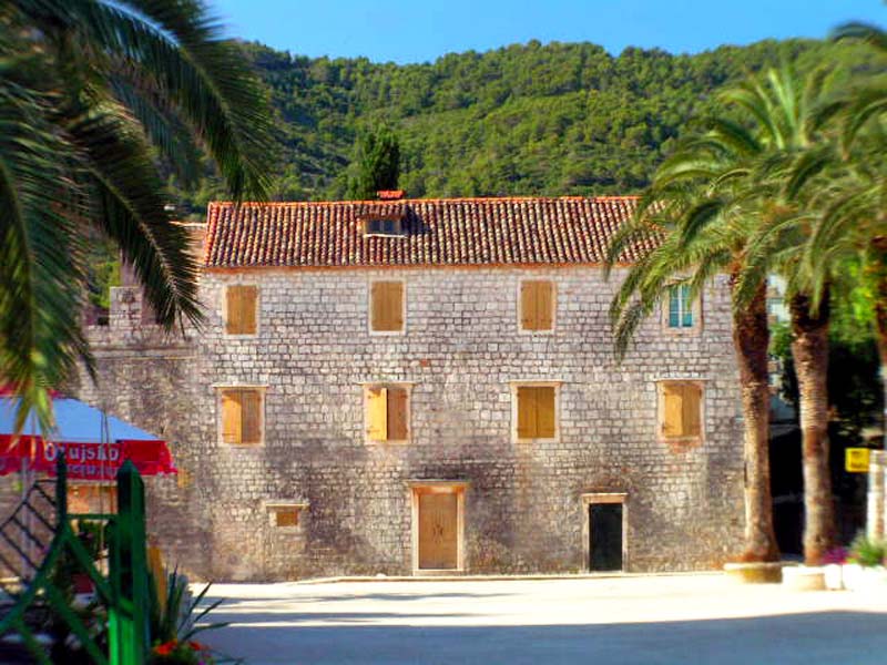 Sightseeing in Starigrad