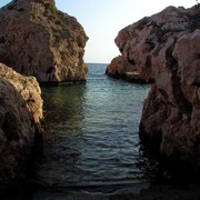 Climbing area bay