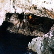 Capo caccia cave